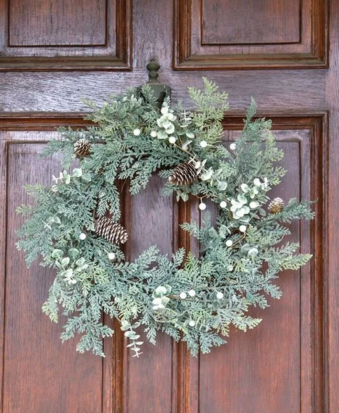 carpet for ultra-soft floor covering-Frosty Cedar, Pinecone & White Berry Wreath