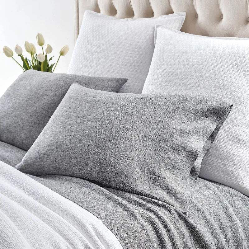 How to choose an eco-friendly pregnancy pillow-Lush Linen Black Pillowcases