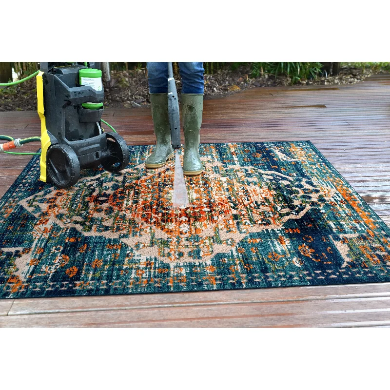 carpet for complementing different room styles-World Rug Gallery Distressed Traditional Indoor/Outdoor Area Rug