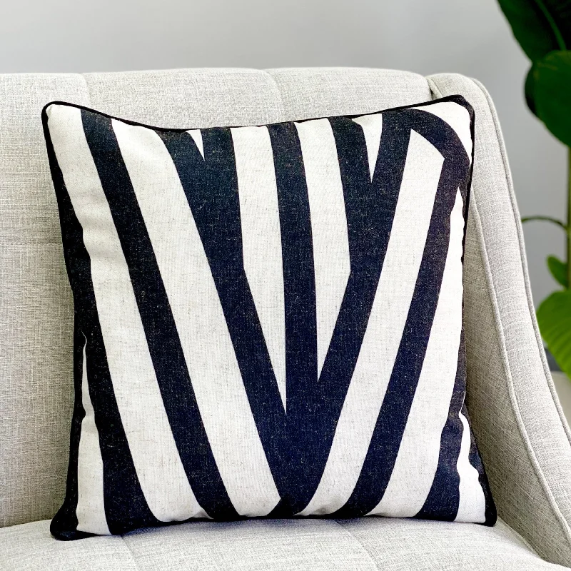 Moisture-proofing buckwheat pillows-Black Stripes Pillow