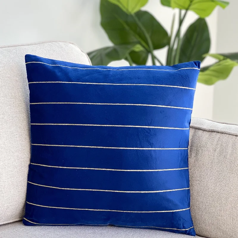 How to choose an antibacterial pillowcase-Classic Blue Silk Pillow Gold Stripes