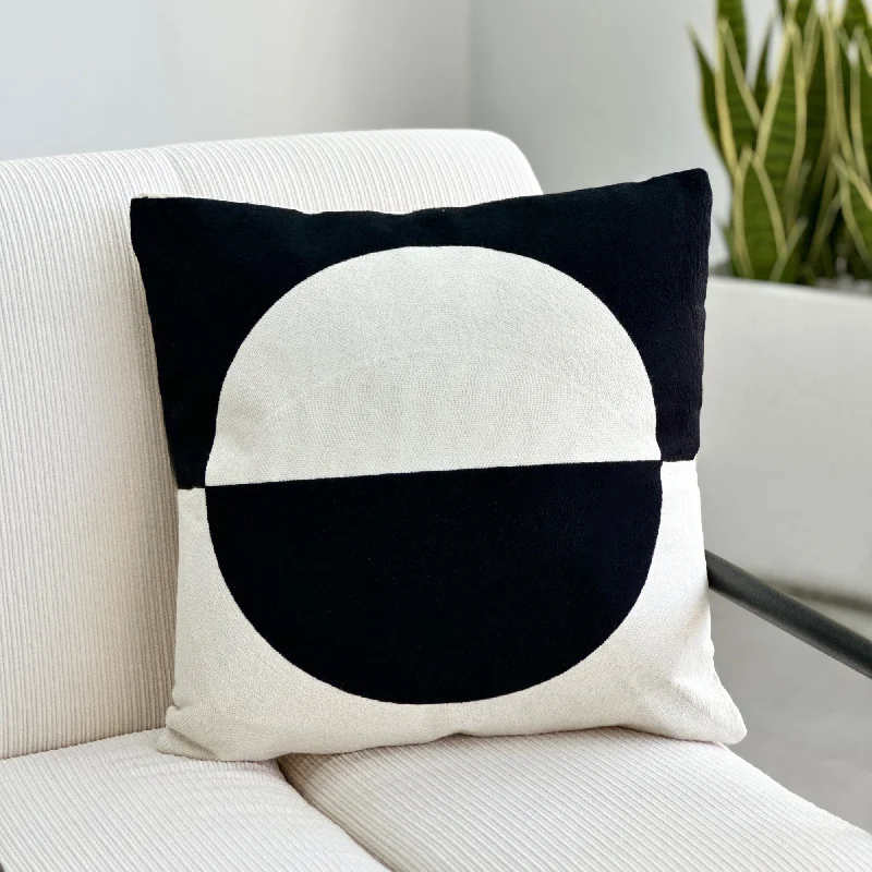 How to choose a kids’ shaping pillow-Medallion Black & White Embroidered Pillow