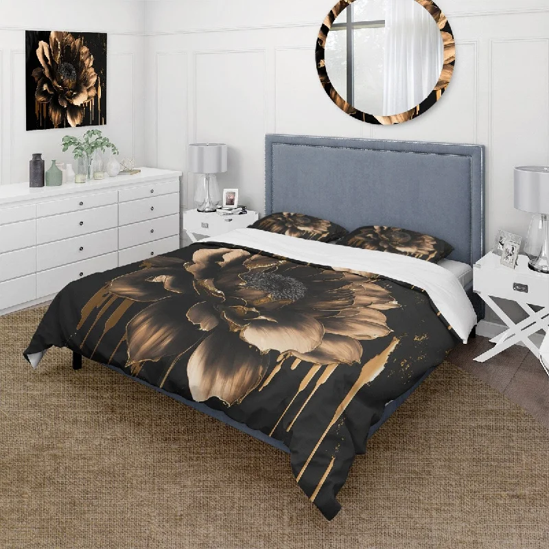 bed with removable fabric cover for easy cleaning-Designart "Black And Gold Dahlia" Black Traditional - Bedding Set With Shams