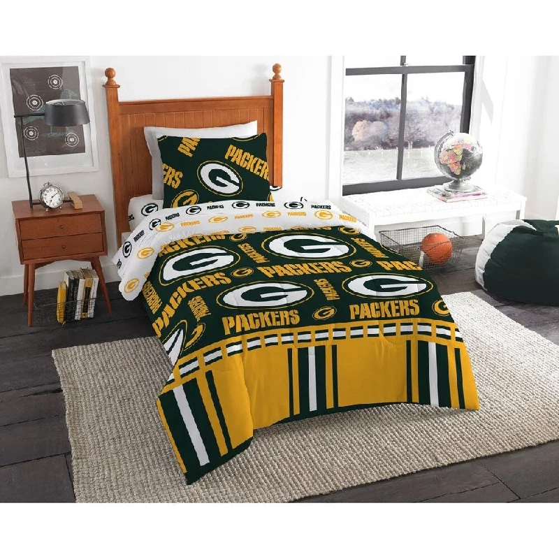 eco-conscious bed with non-toxic materials-NFL 808 Green Bay Packers Twin Bed In a Bag Set