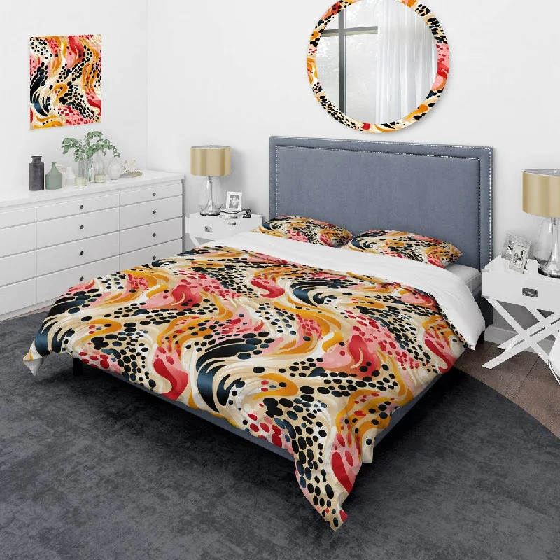 bed with modern high-end finish for sleek look-Designart "Multicolor Urban Elegance III" Black modern bedding covert set with 2 shams