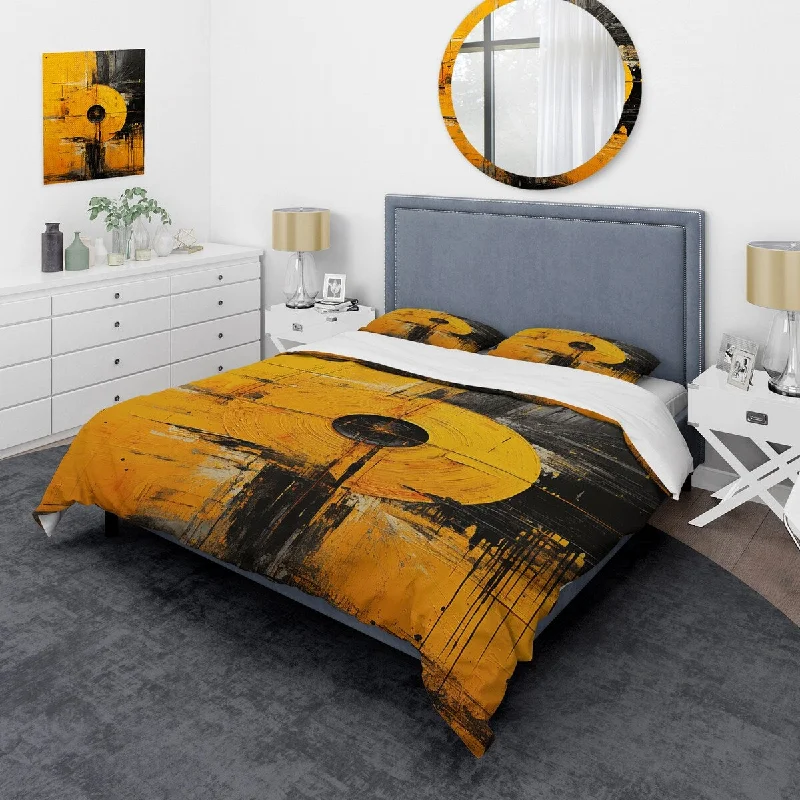 bed with durable metal frame for stability-Designart "Yellow and Black Spiral Radiant Geometry" Abstract Collages Bedding Cover Set Traditional Bed Set with Shams