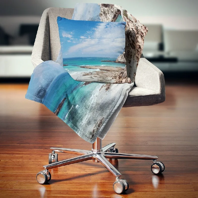 Valentine’s Day throw blanket-Designart 'Rocky Coast Panoramic View' Seashore Throw Blanket